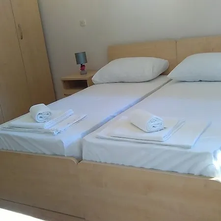 Village T.n. Milna 3*