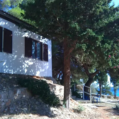 Village T.n. Milna Holiday park Vis