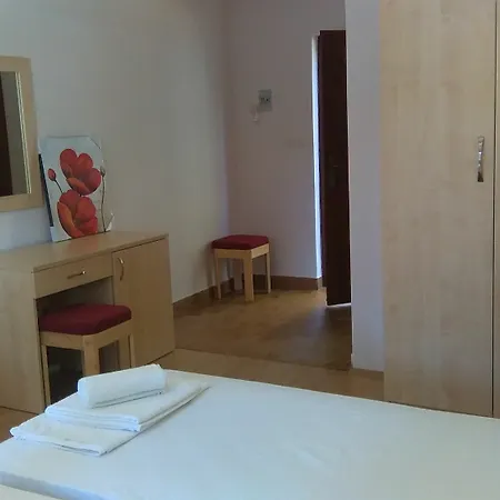 Village T.n. Milna 3*